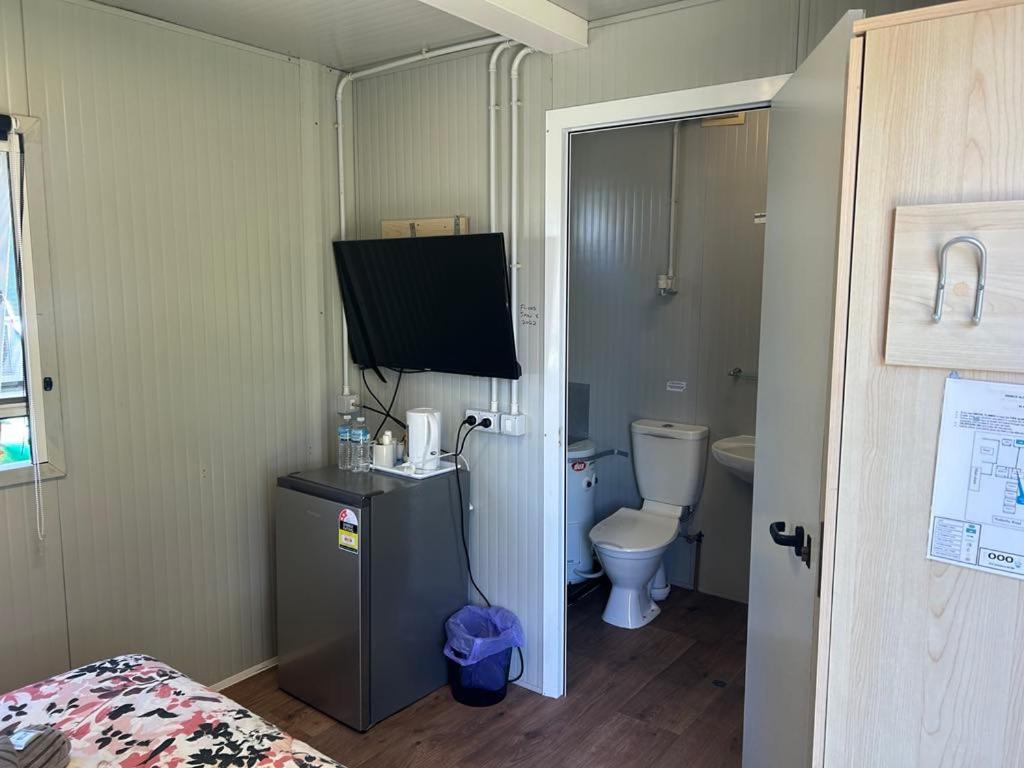 Gundy Pub & Caravan Park Gundiah エクステリア 写真
