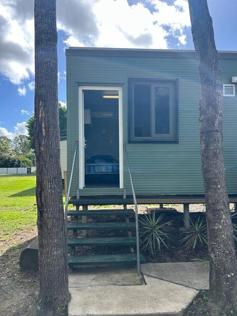 Gundy Pub & Caravan Park Gundiah エクステリア 写真