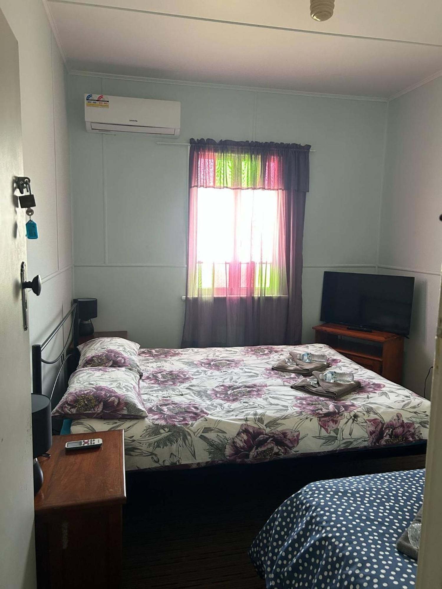 Gundy Pub & Caravan Park Gundiah エクステリア 写真